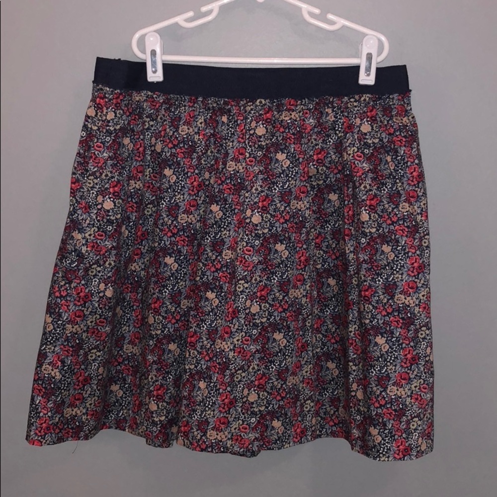 Tommy Hilfiger navy & red floral skirt